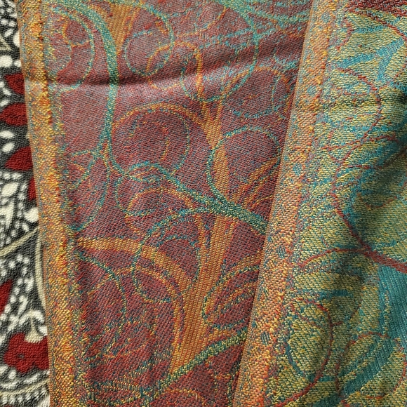 Wrap / Scarf Bundle Lot of 3 - Super Soft & Flowy with Fringe - Picture 5 of 7